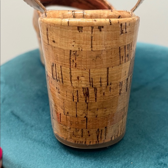 Korks Women's Tan Platform Sandals. Size 8 - Picture 12 of 16